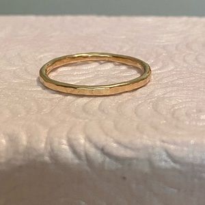 Dainty gold hammered ring✨